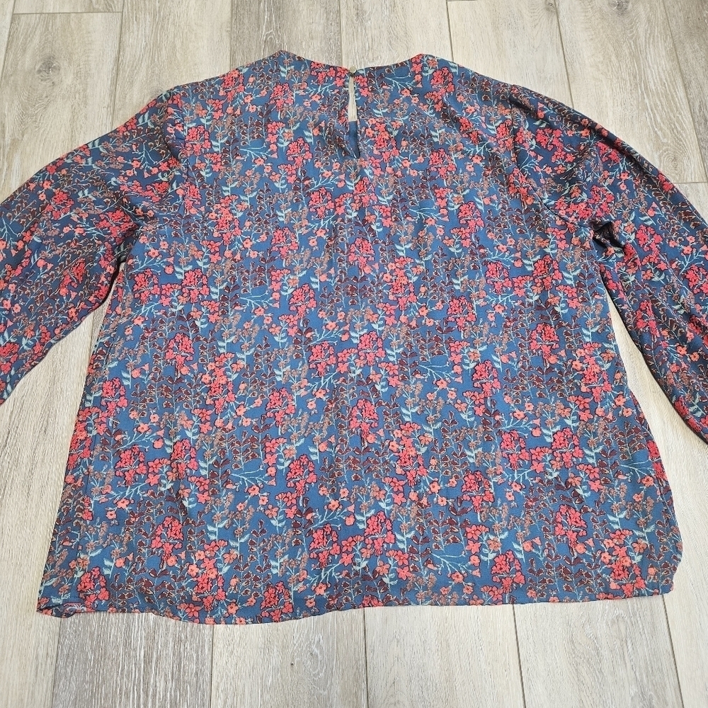 Ava & Viv Floral Pintuck Long Sleeve Relaxed Fit Blouse Women's 1X Plus Blue - Picture 4 of 9